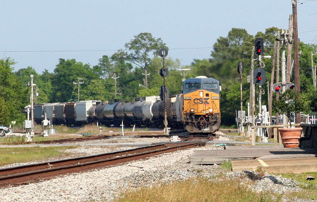 CSX SB going by the MSE interchange